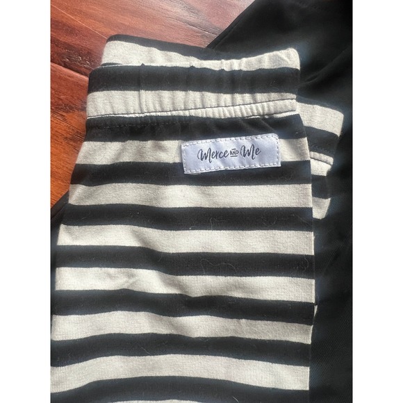 Merce & Me Girls 4 Outfit Black Pearl Dress Gray/Black Striped Ruffle Pants Set - Picture 9 of 11